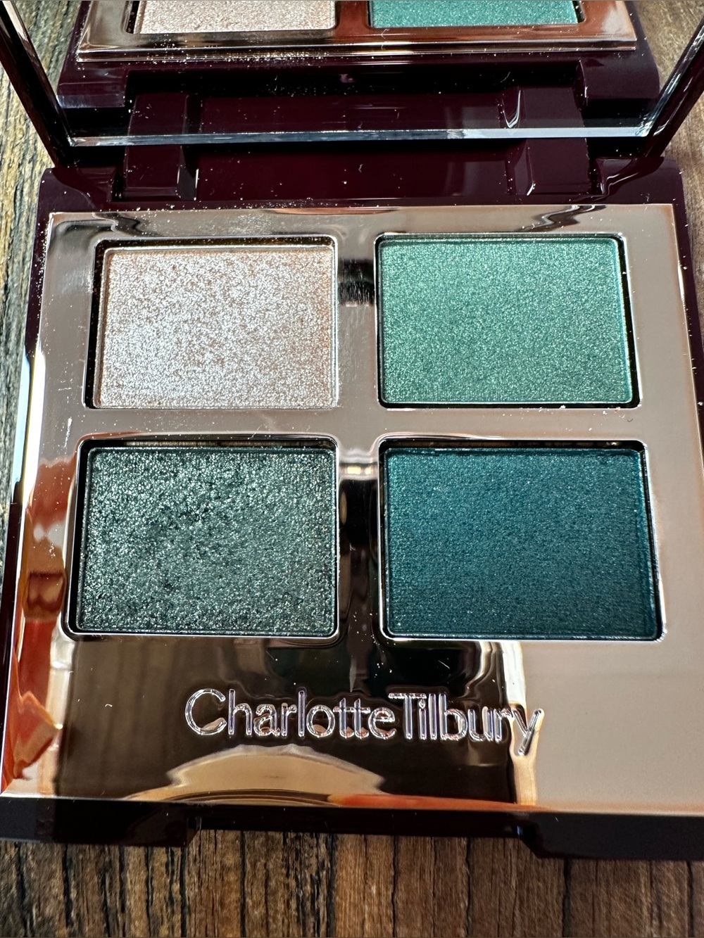 Charlotte Tilbury green,teal Shimmer Quad Eyeshadow Palette - Picture 2 of 4